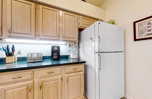 Amelia City Condo | Lovely Home in Summer Beach Village - Steps to Beach & Community Pool
