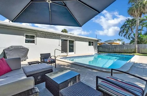 Boca Raton House | Lovely home with heated Pool a mile from the beach