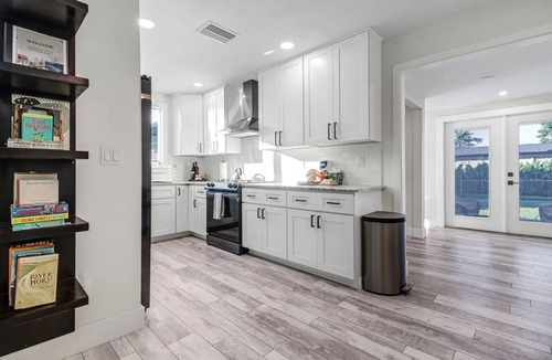 Coconut Grove House | Lovely Renovated Historic District Home Near Downtown Ft Myers! Over $125 of Free Daily Activities!