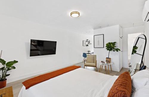 Lake Ridge Apartment | Lovely Rental Unit with free Parking on Premises