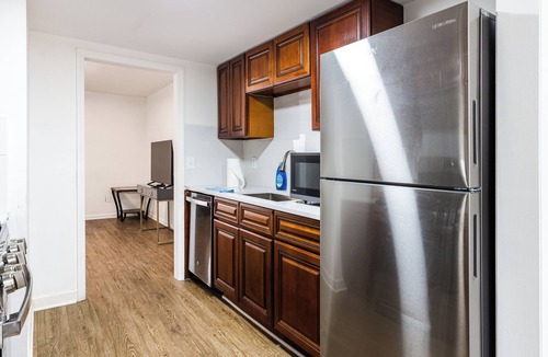 Peachtree Corners House | Lovely townhome #B with AC in Peachtree Corners - 2 bedrooms