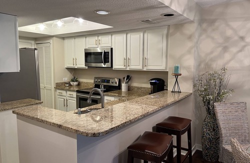 Shelter Cove Condo | Lovely Villa Just Steps From The Harbour