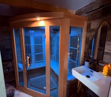 East Stroudsburg Ski Chalet | Lovers Edge A Frame - Secluded Romance, Hot Tub,Sauna,Firepit & XL Deck with Forrest scenery, Pocono Mountain Retreat