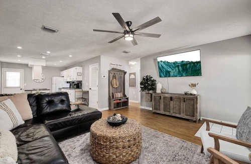 West Panama City Beach Condo | Low Rise Beach Access 5 min to Pier Park w/Pool