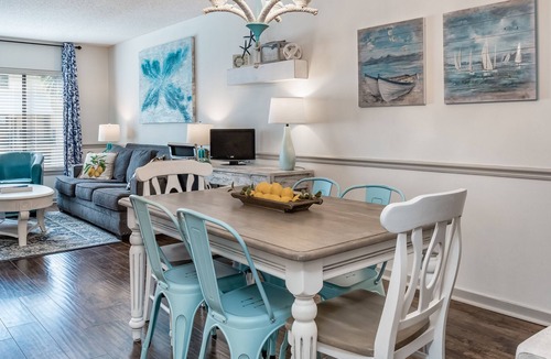 Hilton Head Island Condo | Lowcountry Lemon Beach Villa with pool & high-speed WiFi - walk to beach