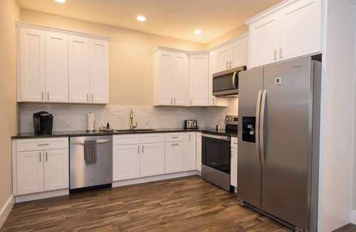 Balfour House | Lower Level 1BR Apartment in Hendersonville