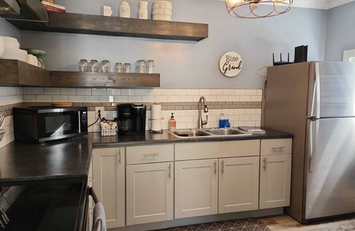 Judson House | Lucky 13 Retreat – Cozy 2BR Getaway Near Downtown Greenville!