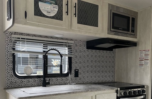 Anderson House | Luke Duke - Camper for Rent, Delivery Available