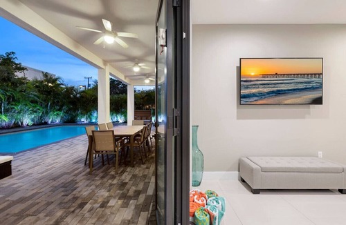South Miami Villa | Lux 10 Bed&Bath Suite Villa w/Warm Pool & Game Rm