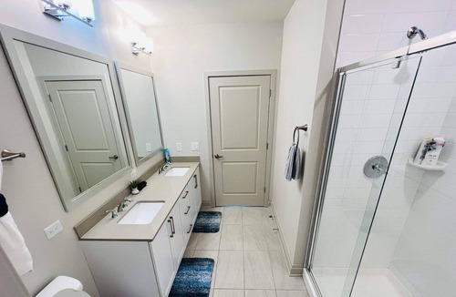 Westside Apartment | Lux 2BD Penthouse With Pool View!