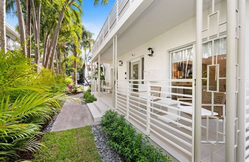 West Avenue Condo | Lux Designer Apt 2BR/2BA in the Heart of MIA Beach