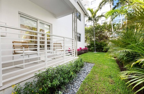 West Avenue Apartment | Lux Designer Apt 2BR/2BA in the Heart of MIA Beach