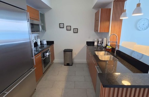 Edgewood Apartment | Lux in White 2BR, Balcony, Pool & Bay View