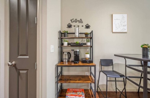 Cumberland Apartment | Lux King Suite | 1 mile to Braves Stadium & Battery