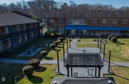 Sheffield Park Apartment | Lux Mins To "Atrium & Novant" Uptown Char Airport