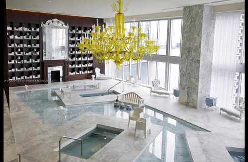 Downtown Miami Apartment | Lux Stays Iconbrickell Miami Downtown