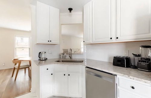 Sylvan Hills House | Luxe 3BR/2BA Retreat - 8 Min to Stadium + BeltLine