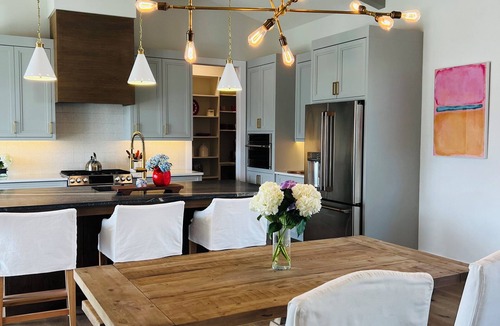 Newberry House | Luxe 4-bedroom/2.5-bath house in Town of Tioga with WiFi, AC. Book now