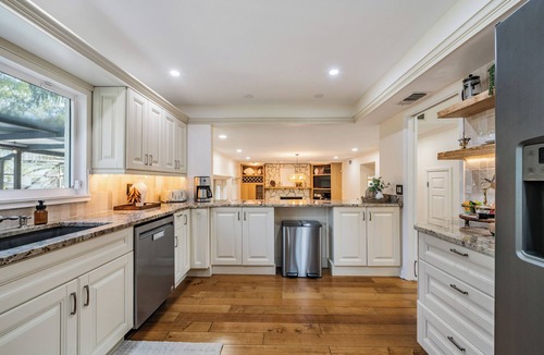 Seminole House | Luxe 4BR Retreat with Pool, Hot Tub & Mini Golf by Rens Retreat