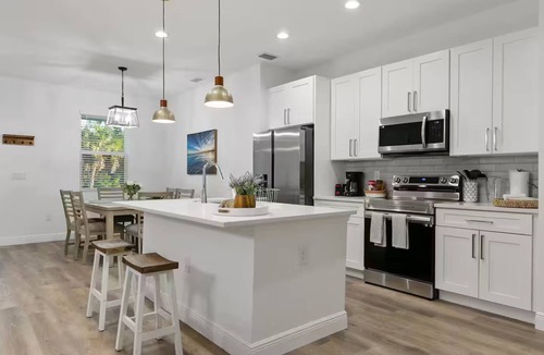 Englewood East House | Luxe Englewood Home Near Beach