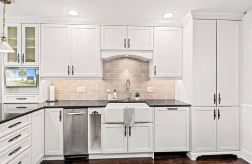 West Bradenton House | Luxe Escape: Fire Pit, Pool, Golf near AMI & IMG