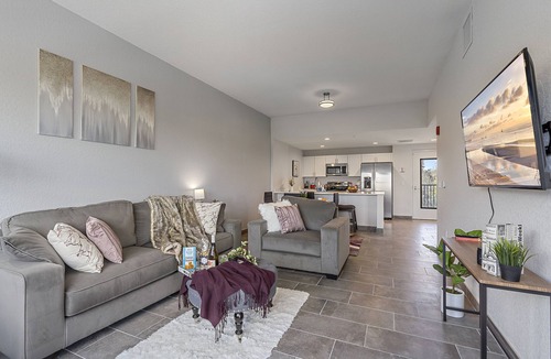 Indian Beach Sapphire Shores Apartment | Luxe Getaway! 2 Mins from Downtown Sarasota , 7 Mins from Airport/Lido Beach!