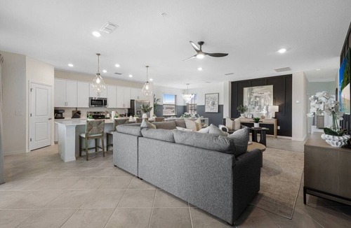 Venice House | Luxe Golf Coach Home Near Venice Beach FL