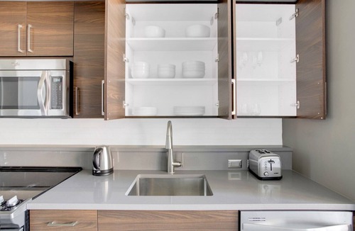 H Street Corridor Apartment | Luxe H Street Studio w/Rooftop Pool & Gym, walk to Metro, by Blueground
