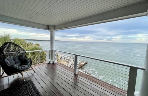 Saint Helena Island House | Luxe on the OCEAN w/limo cart, firepit, paddle boards, pingpong, bikes, pets ok