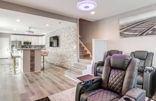 Delair House | Luxe Philly Home w/Indoor Jacuzzi & 100-Inch TV!