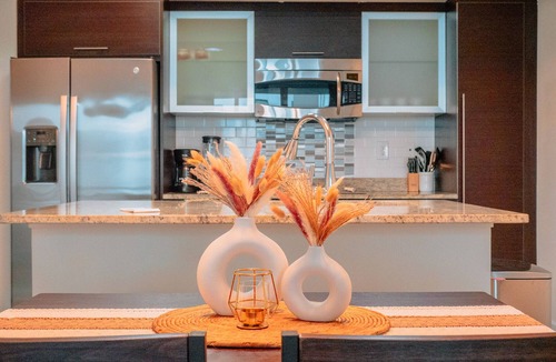 Channel District Apartment | Luxurious 2BDR apartment with WiFi, fitness room in channelside Tampa