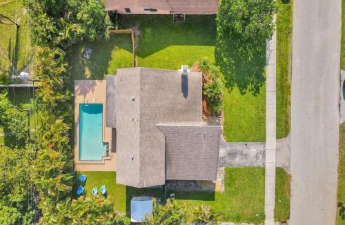 Delray Beach House | Luxurious 3-Bedroom House w Priv Pool Game Room