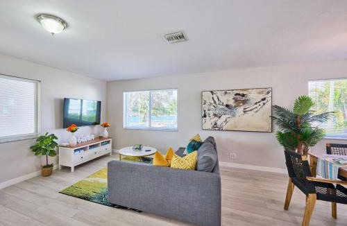Singer Island Apartment | Luxurious 3 Bedroom on the Intracoastal