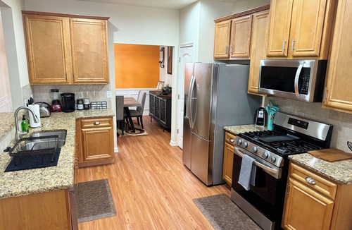 Cliftondale House | Luxurious 4 bedroom Gem in very quiet neighborhood n