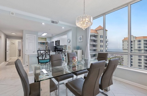 Navarre Beach Condo | Luxurious 5★ Gulf-Front 3BR Condo: Heated Pool, Spa, Gym & Free Beach Chairs