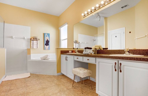 Wellington House | Luxurious 5BD/4BA House Private Heated Pool Karaoke in Playroom Close to Disney