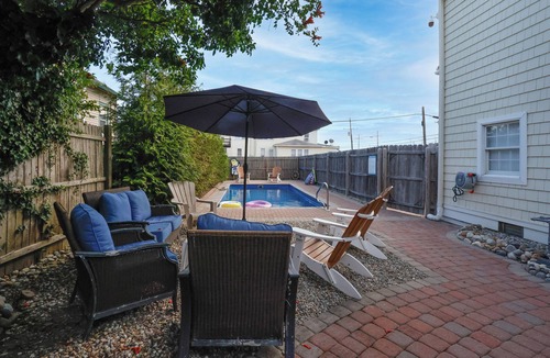 Beach Haven Crest House | Luxurious 6 Bedroom Oceanside Home with Pool. Steps from the Beach.