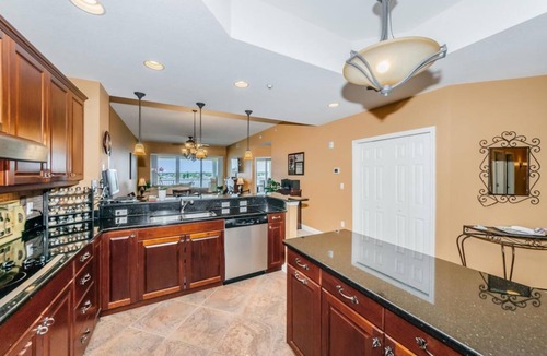 Redington Shores Condo | Luxurious and Stunning Waterfront Condo w/Beautiful Bay Views and Beach Access
