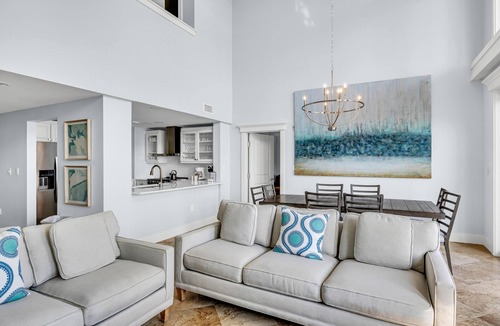 Baytowne Wharf Condo | Luxurious Bayfront Penthouse w/Stunning Views