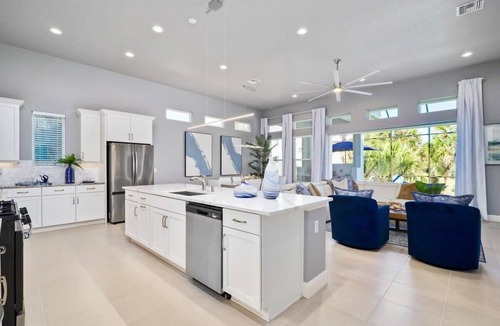 Marineland Acres House | Luxurious Beach House with heated pool