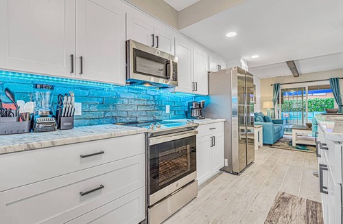 Myrtle Beach House | Luxurious Beach Side HOT TUB VILLA/Miami themed/2 story/updated