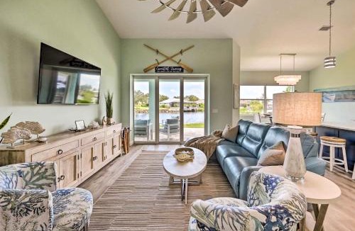 Naples House | Luxurious Canal-Front Retreat with Game Room!