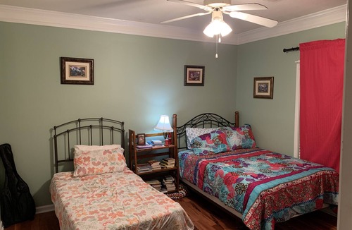 Dunwoody Apartment | Luxurious Condominium