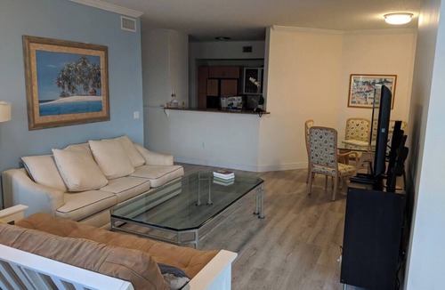 East Ocean Ave Condo | Luxurious, family-friendly 3BR condo on the water