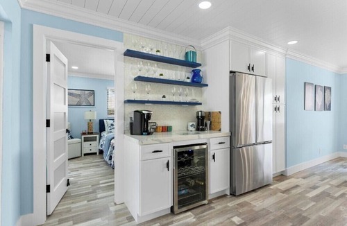 Delray Beach House | Luxurious home wirh private pool in beautiful Delray Beach upscale neighborhood