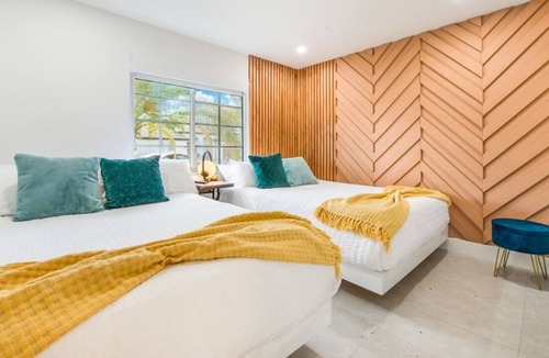 Richmond West House | Luxurious house in Miami/Mini Golf/Heated pool/20