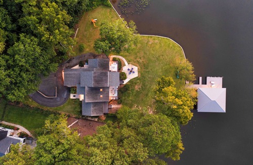 Eatonton Cottage | Luxurious large 3bd/2ba Home with Dock with beautiful sunset views