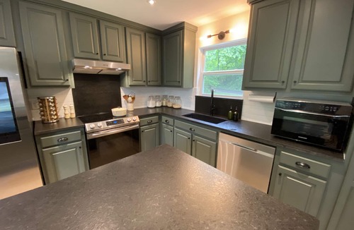 Wiley House | Luxurious Modern Cottage ~on~ Lake Burton