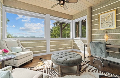 Glenville House | Luxurious Mtn Retreat w/Lake Glenville Views!