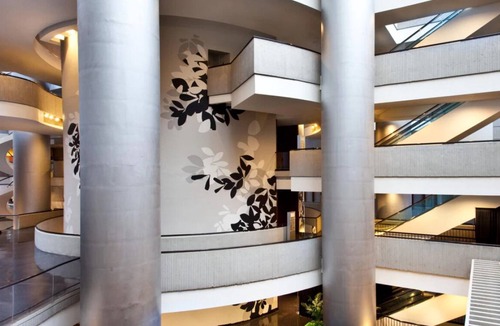 Peachtree Center House | Luxurious Queen Room for a Group Staycation Gym